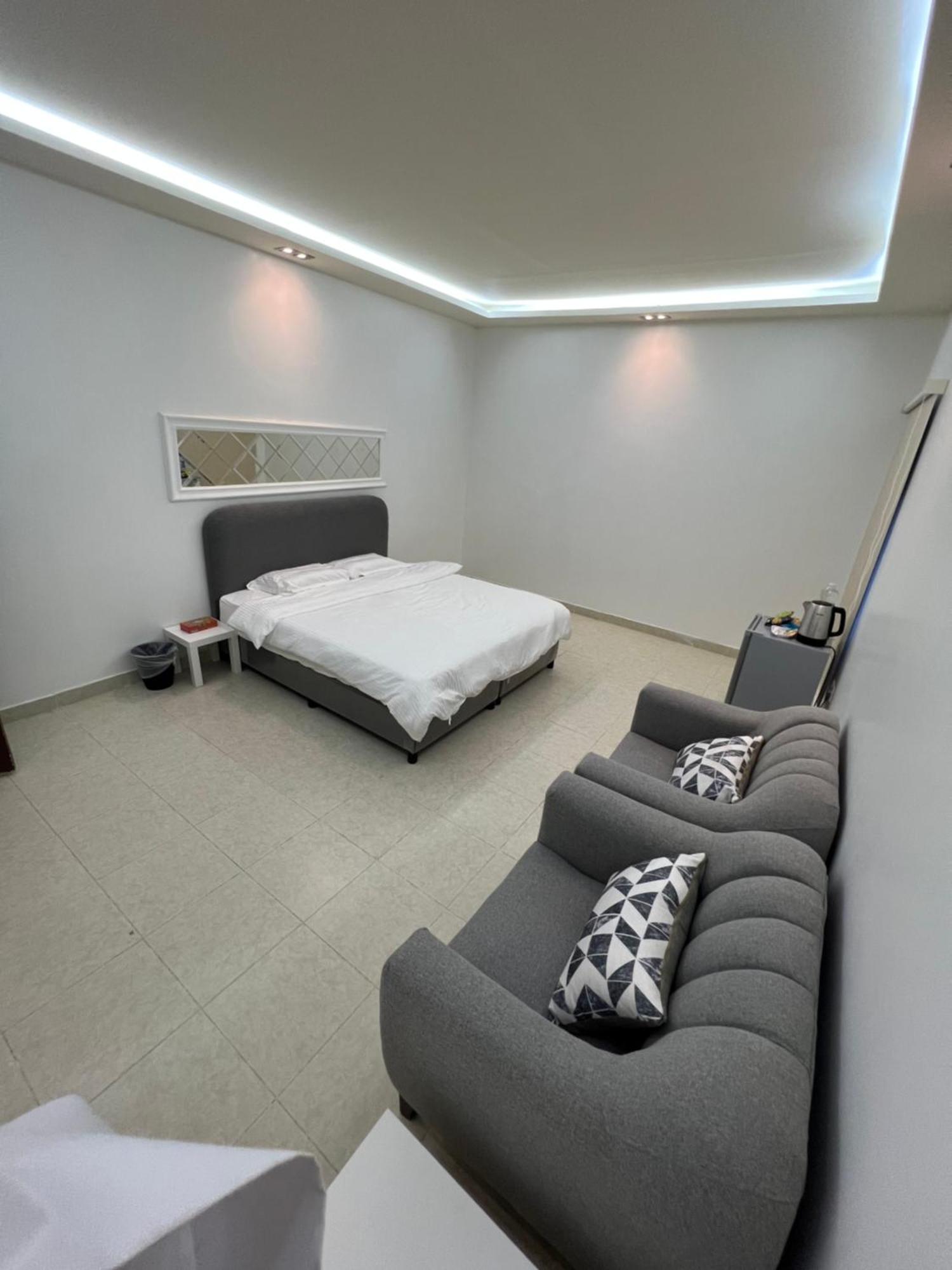 شقق هادئة ومجهزة بتلفزيون مع ترفيه سوني بلايستيشن5 مع جهاز واقع افتراضي Apartment Riyadh